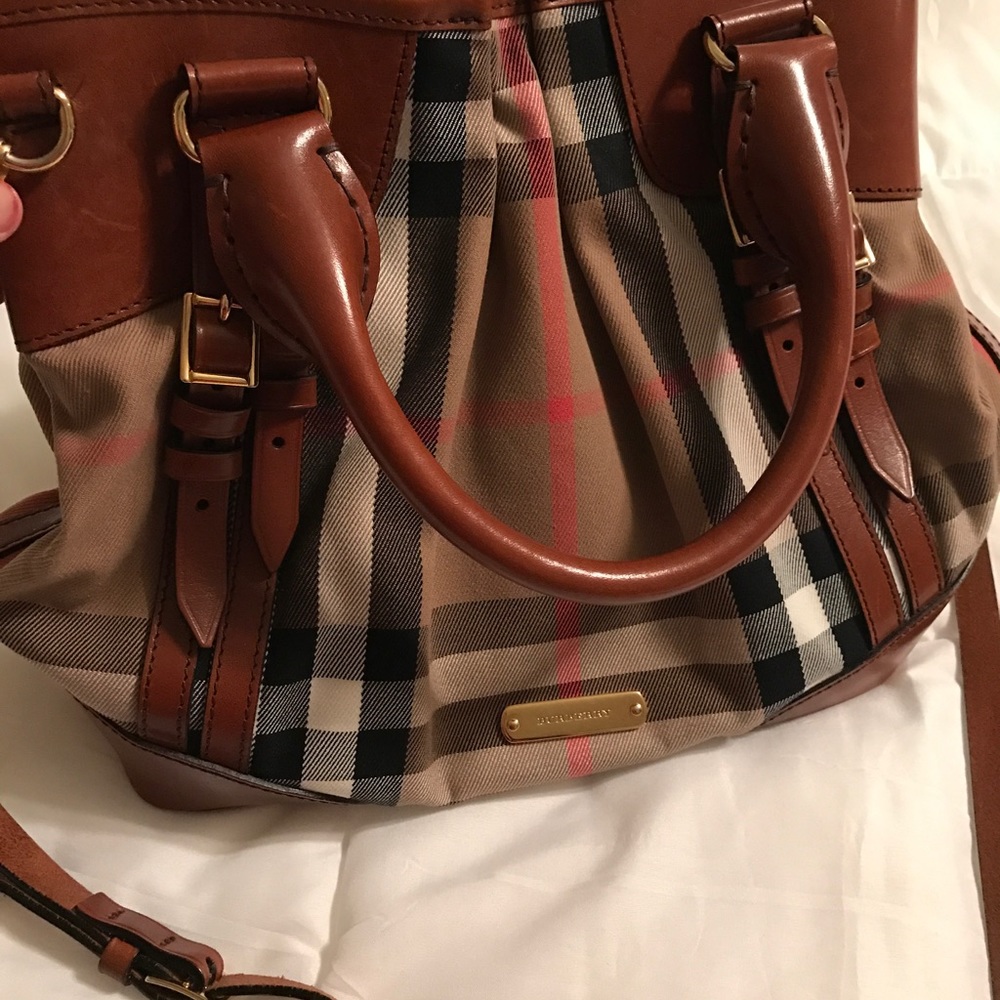 👛FINAL PRICE! Burberry crossbody
